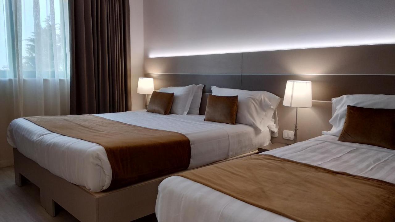 Hotel Glis 산마우로토리네세 외부 사진