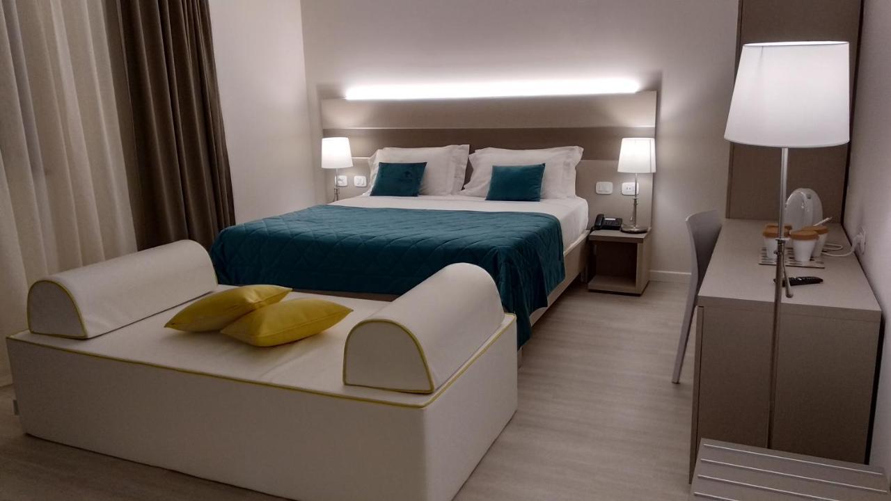 Hotel Glis 산마우로토리네세 외부 사진