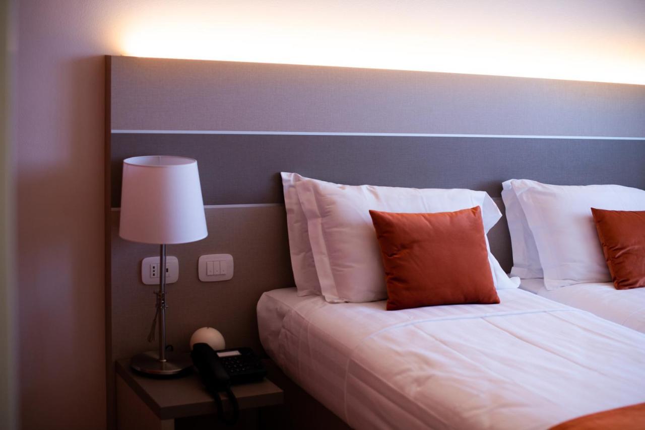 Hotel Glis 산마우로토리네세 외부 사진