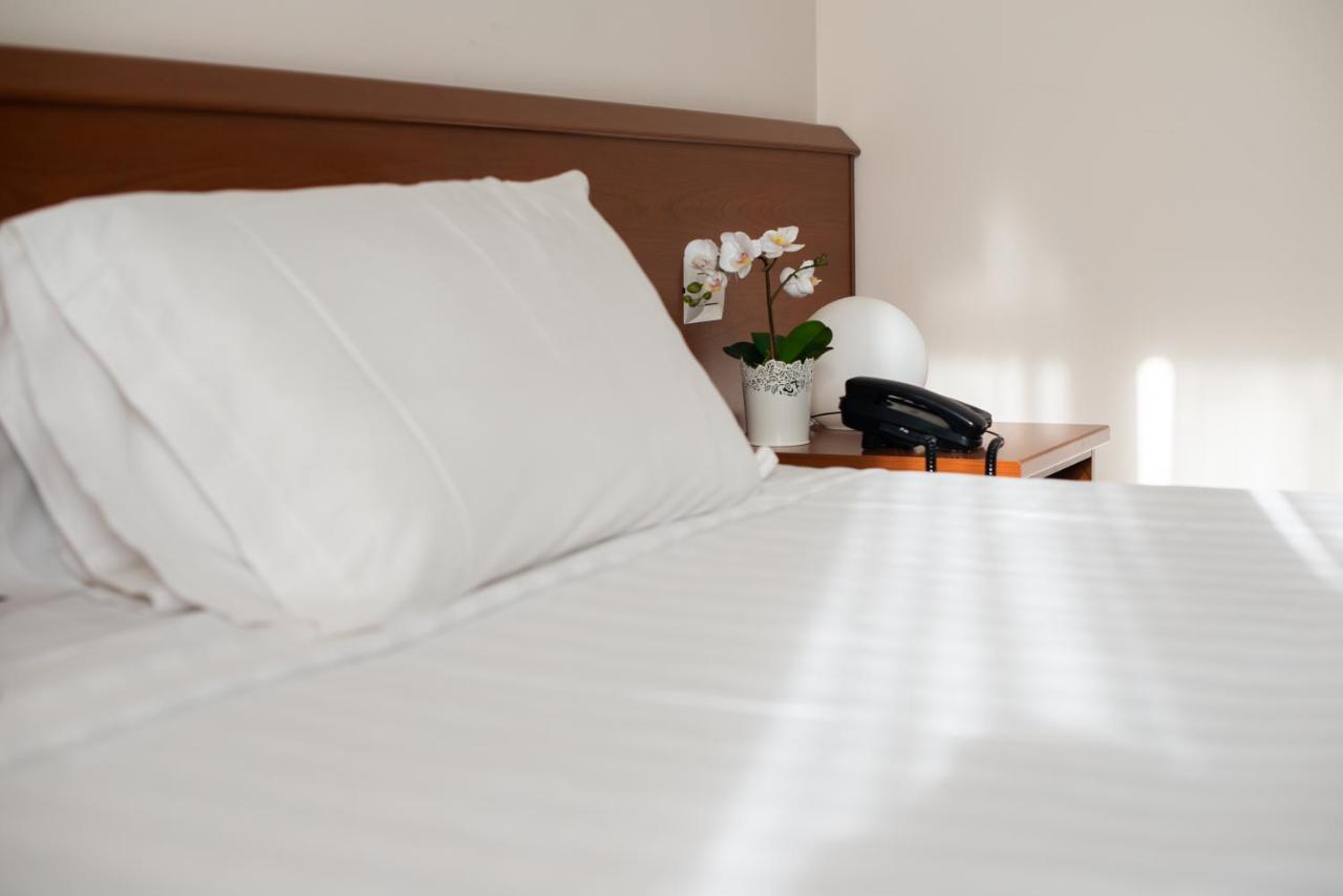 Hotel Glis 산마우로토리네세 외부 사진
