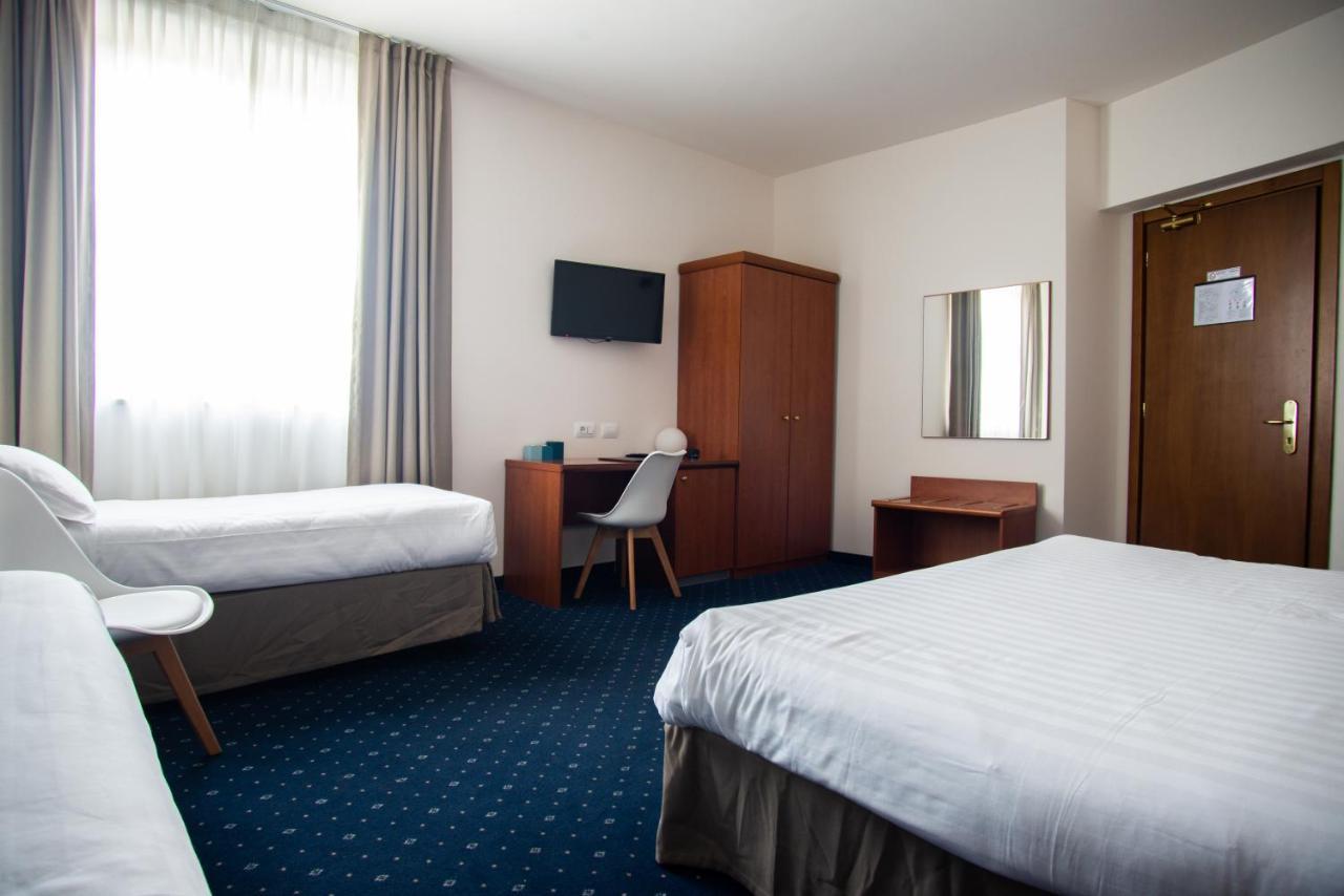 Hotel Glis 산마우로토리네세 외부 사진