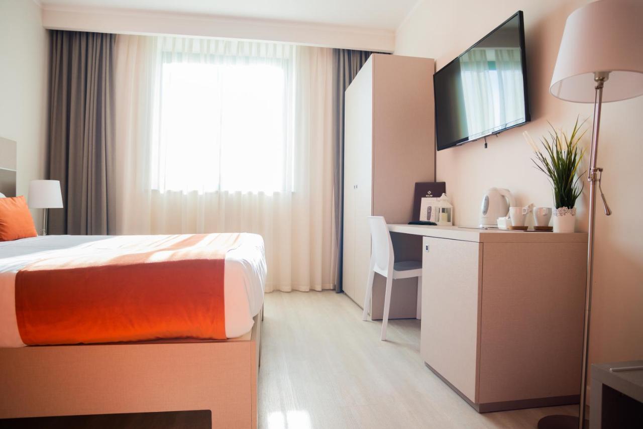 Hotel Glis 산마우로토리네세 외부 사진